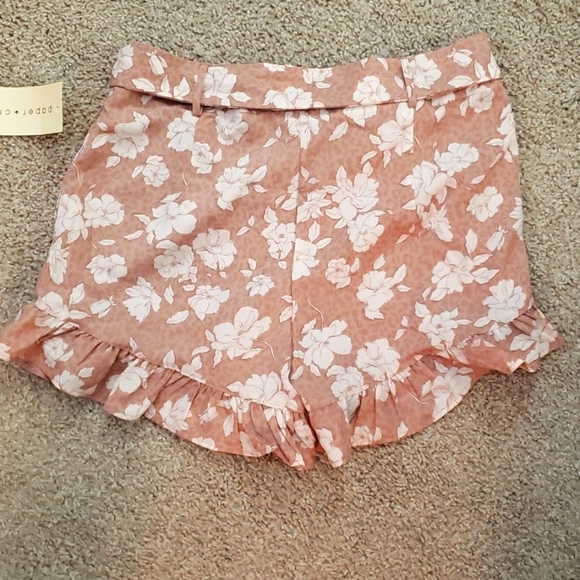 Two Piece Tank Top and Shorts - Picture 8 of 8